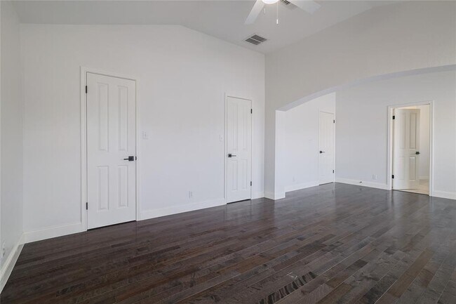 Building Photo - 12520 Sir Christophers Cove