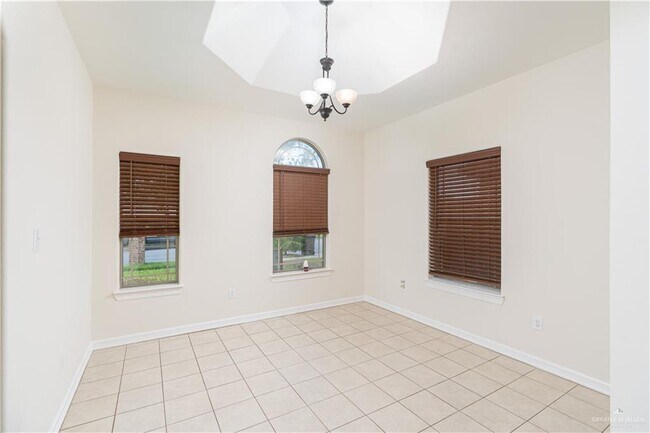 Building Photo - 14 Bold Ruler Ave