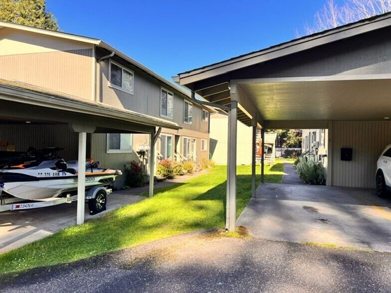 Building Photo - 435 Ranch Rd