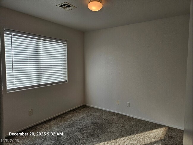 Building Photo - 9998 Fine Fern St