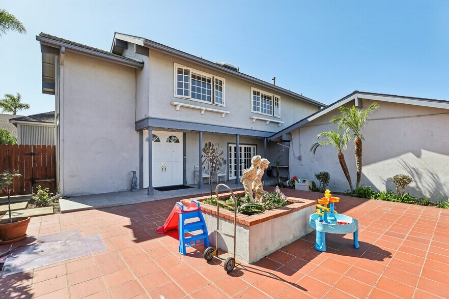 Building Photo - 4182 Silliman Dr