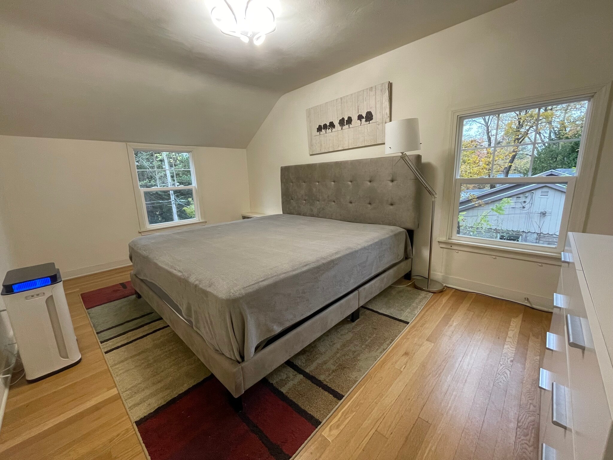 Building Photo - 206 Eastwood Ave