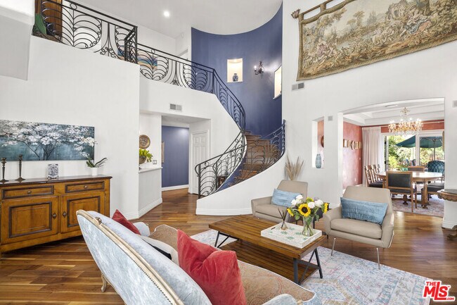 Building Photo - 4544 Tobias Ave