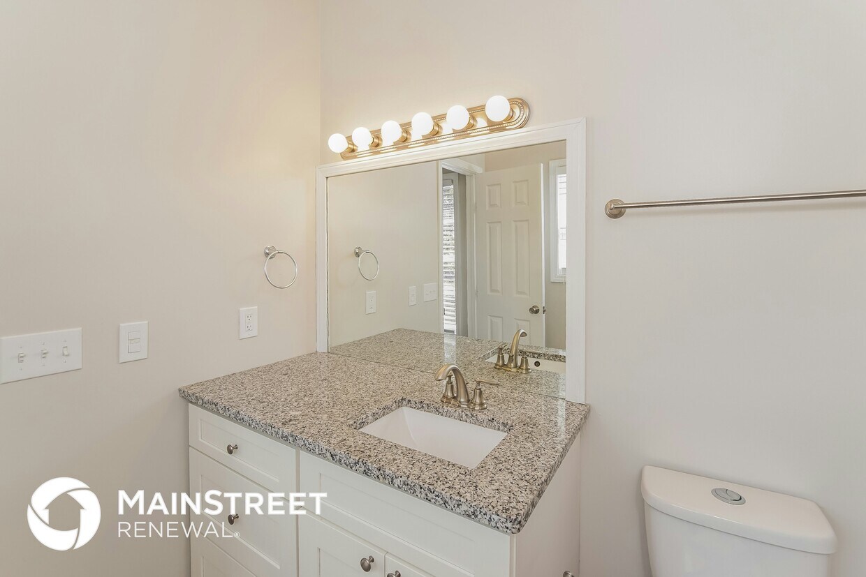 Building Photo - 10556 Lone Star Way
