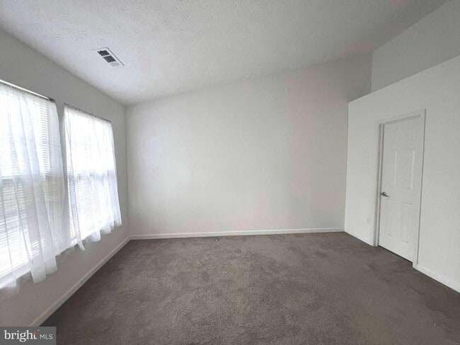 Building Photo - 7027 Cradlerock Farm Ct