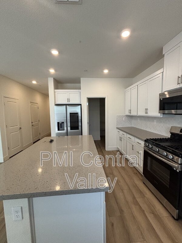 Building Photo - 3226 Tibidabo St