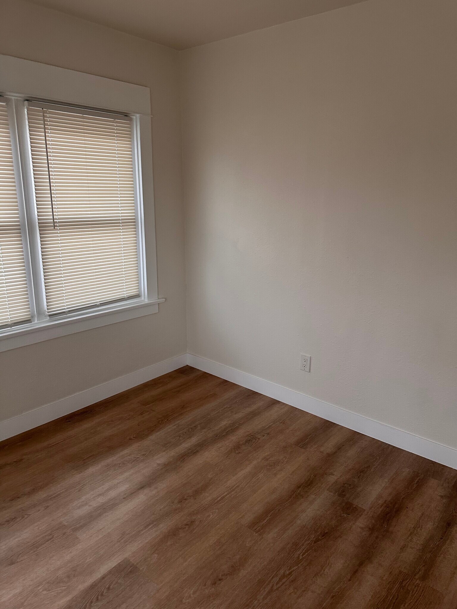 Building Photo - 815 Lime Ave