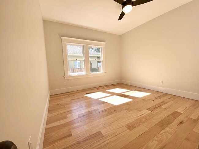 Building Photo - 3705 Arlington Ave