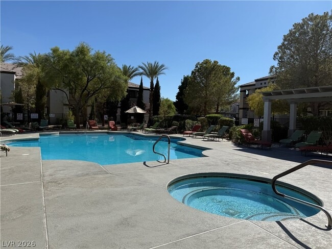 Building Photo - 7255 W Sunset Rd