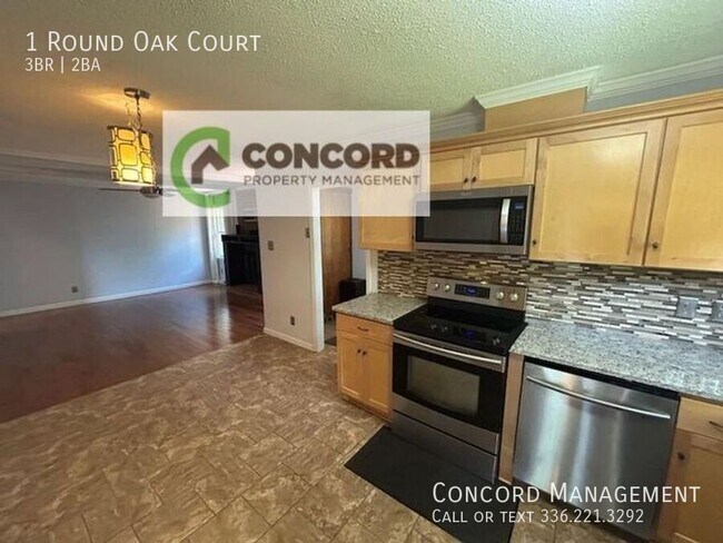 Building Photo - 1 Round Oak Ct