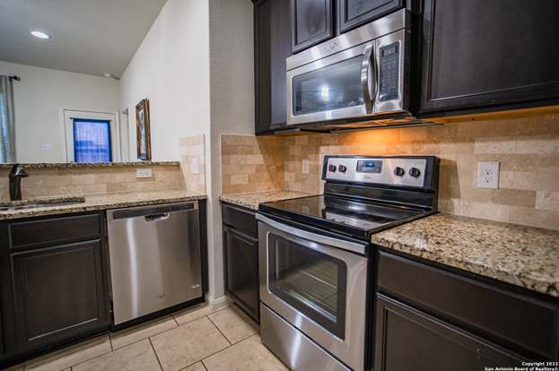 Building Photo - 7715 Watersedge Cove