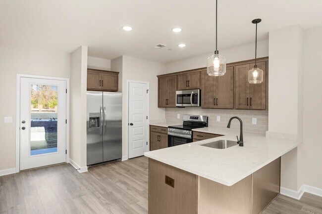 Building Photo - 521 Tappan Private Ln