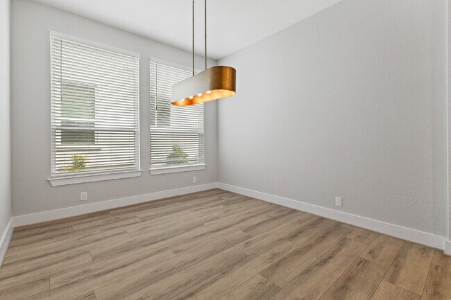 Building Photo - 24734 Resort Pkwy