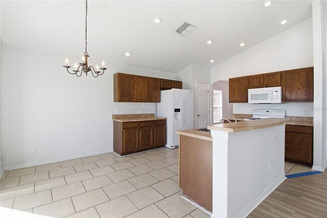 Building Photo - 2764 Rochelle Dr