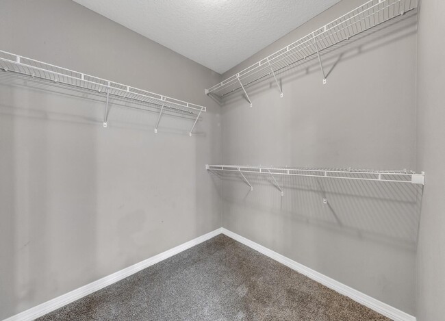 Building Photo - 129 Fairway Dr