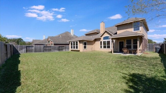 Building Photo - 17915 Quiet Loch Ln