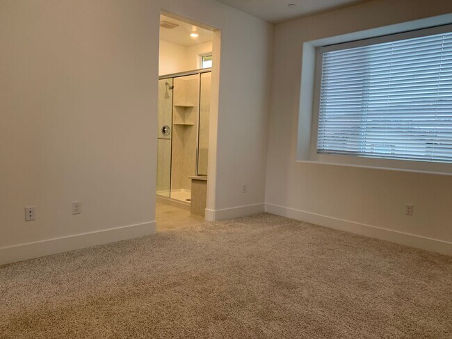 Building Photo - Brand new 3 bedroom home