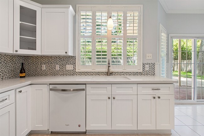 Building Photo - 77 Sugar Grove Ct