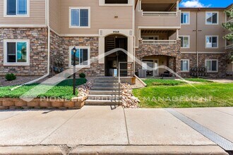 Building Photo - Charming condo with Central AC and 1 Car G...
