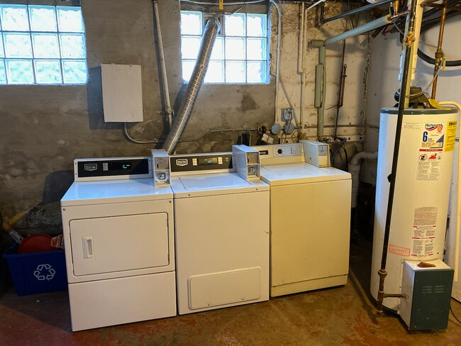 Building Photo - 310 N Ingersoll St