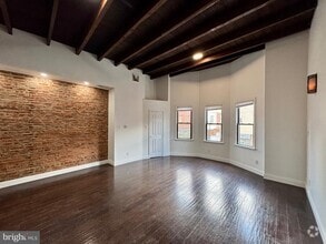 Building Photo - 3163 Richmond St