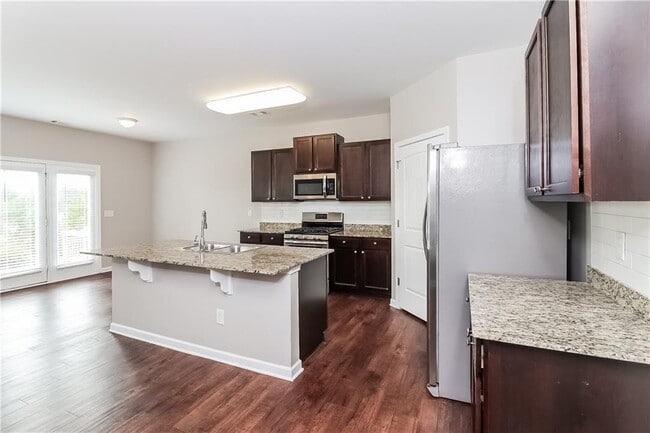 Building Photo - 315 Heritage Club Cir