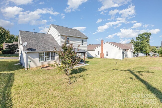 Building Photo - 9626 Kenneth Glenn Dr