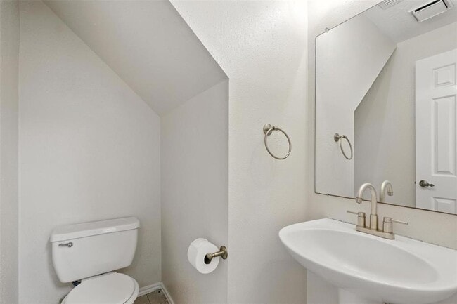 Building Photo - 8888 Benning Dr