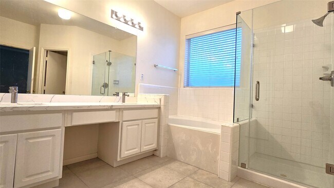 Building Photo - 12723 Orchard Summit Dr