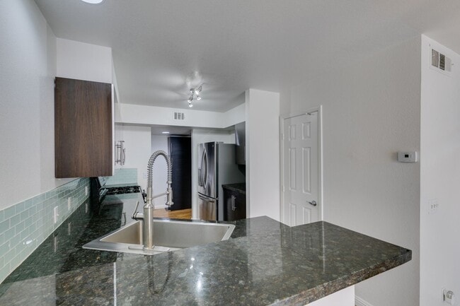 Building Photo - 2838 Dawn Crossing Dr