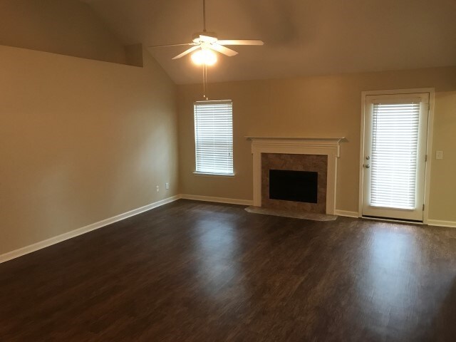 Building Photo - 83 Yellow Jasmine Ct