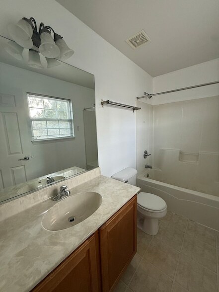 Building Photo - 2320 Hudson Cir