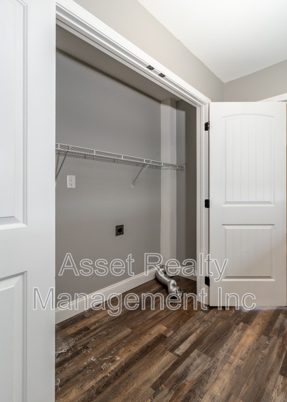 Building Photo - 926 Warrior Hill Dr