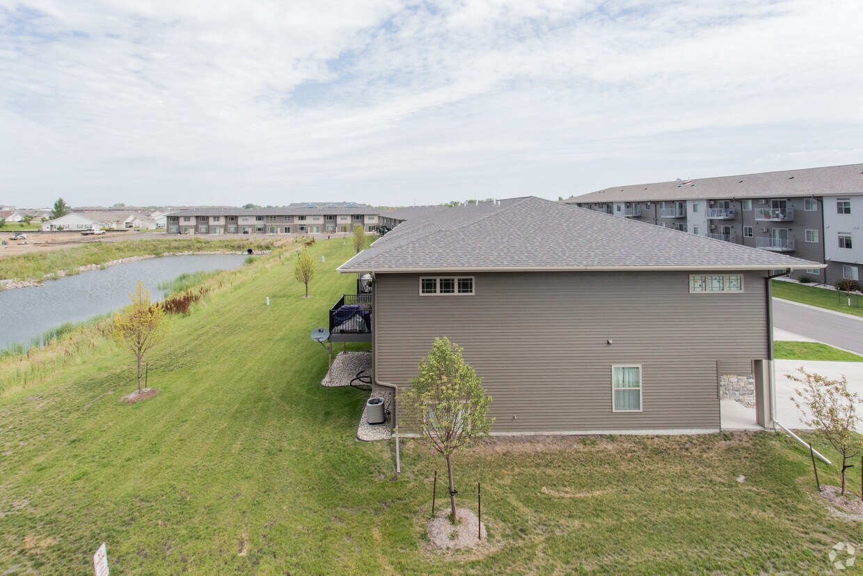 Cottage Grove Apartments Townhomes Grand Forks Nd Apartment
