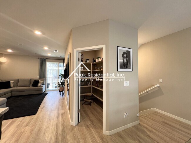 Building Photo - 3069 High Meadow Walk