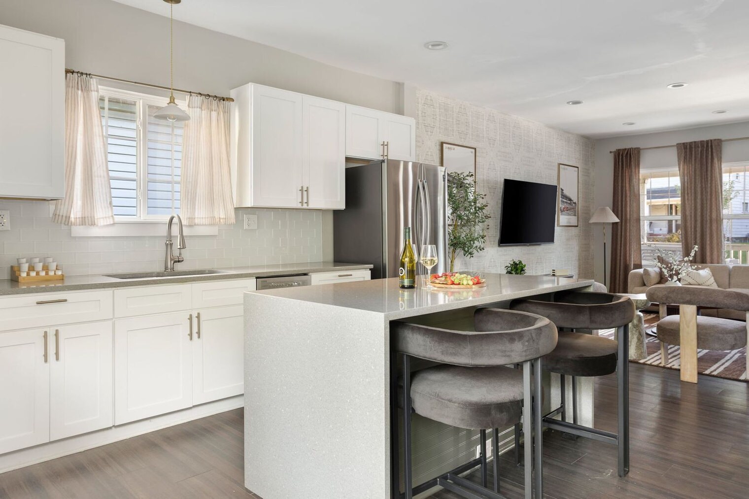 Building Photo - 2308 Nowland Ave