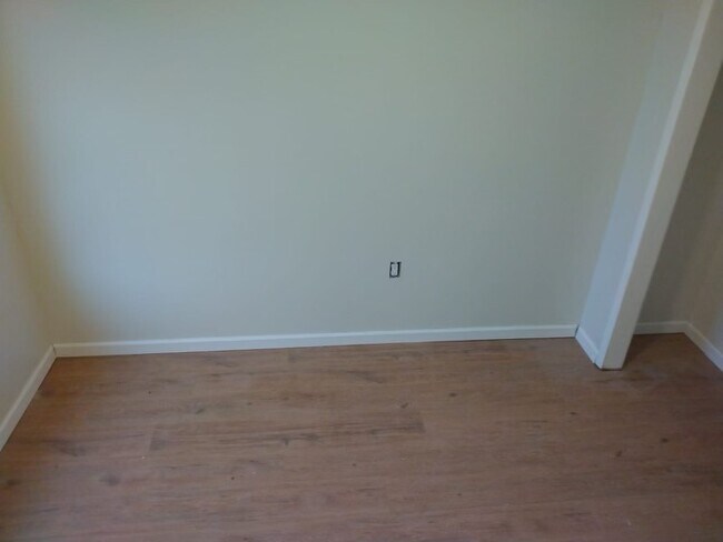 Building Photo - 1299 Porters Rd