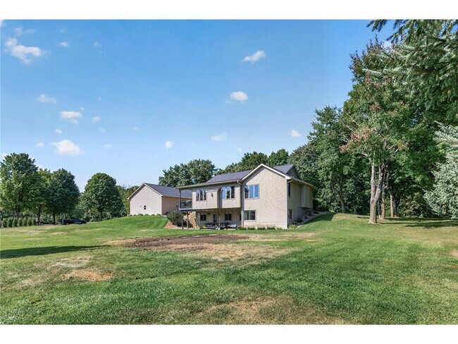 Building Photo - 14372 Heather Ridge Dr