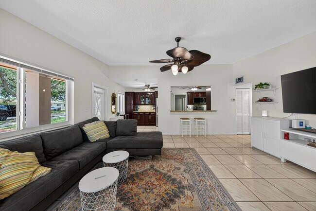 Building Photo - 211 S 57th Way
