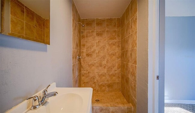 Building Photo - 1501 NE 57th St