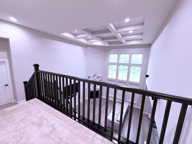 Building Photo - 10692 Pearl Creek Dr