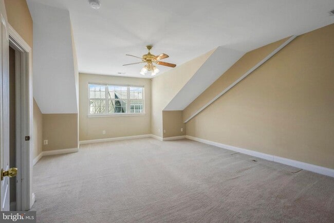 Building Photo - 5114 Vos Ln