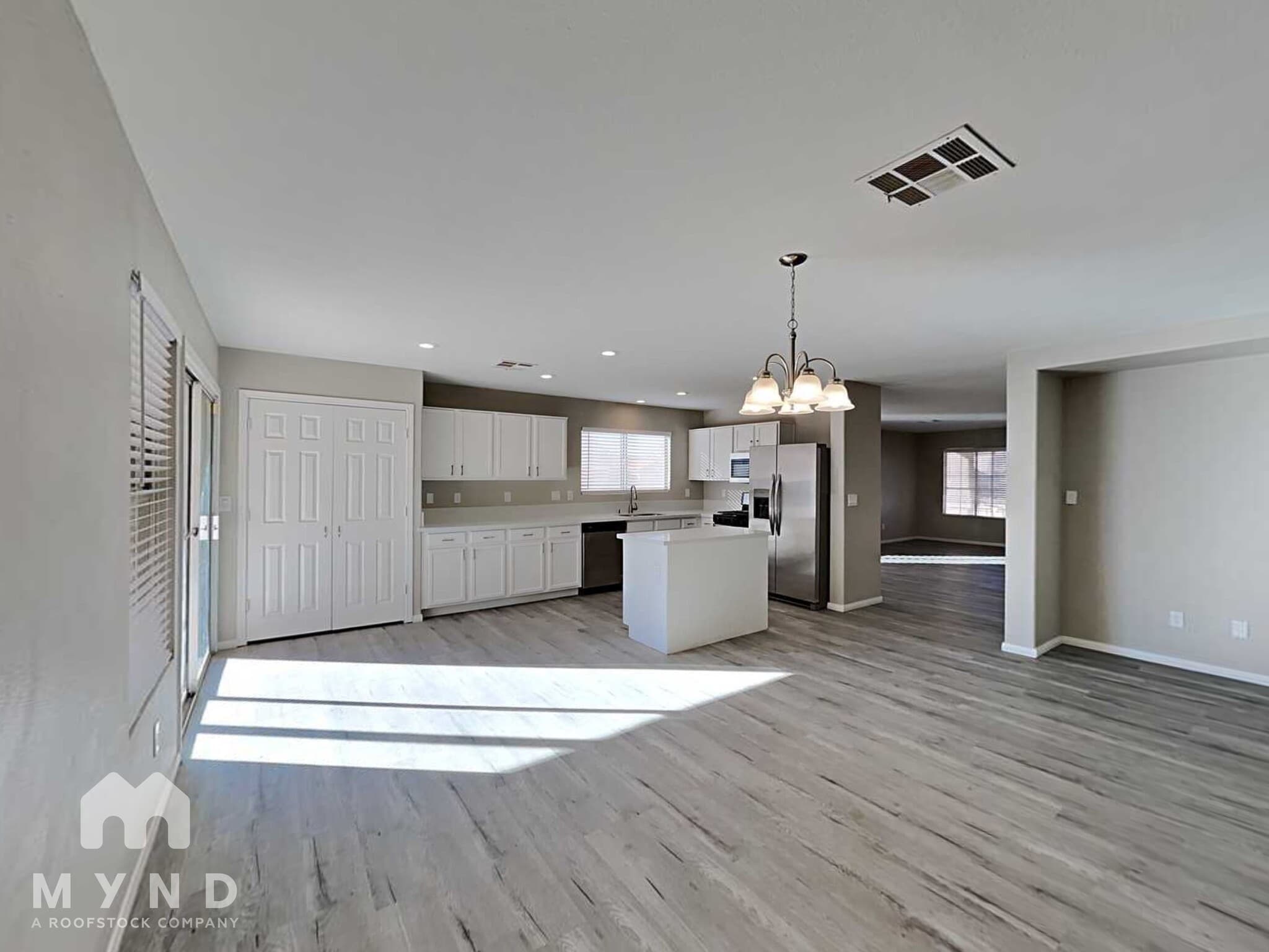 Building Photo - 5910 Hilmont St