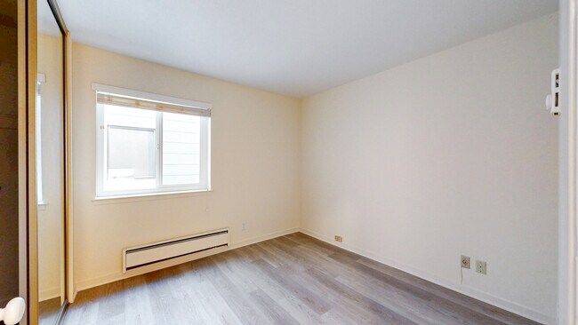 Building Photo - 702 Presidio Ave