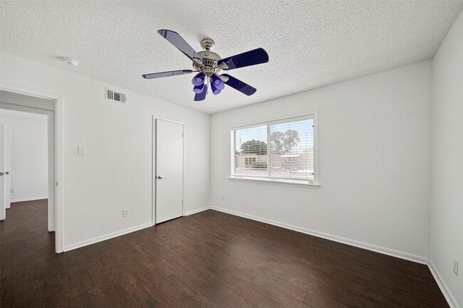 Building Photo - 9404 Denbury Way