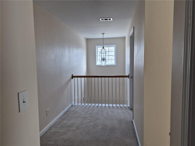 Building Photo - 5966 Haddon Pl SE