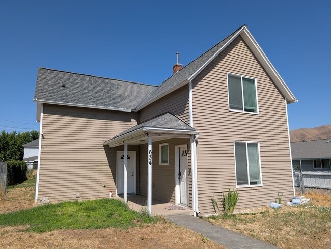 Building Photo - Pet-Friendly Clarkston House with Fenced Yard
