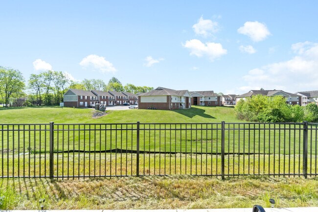 Building Photo - 541 New S Dr