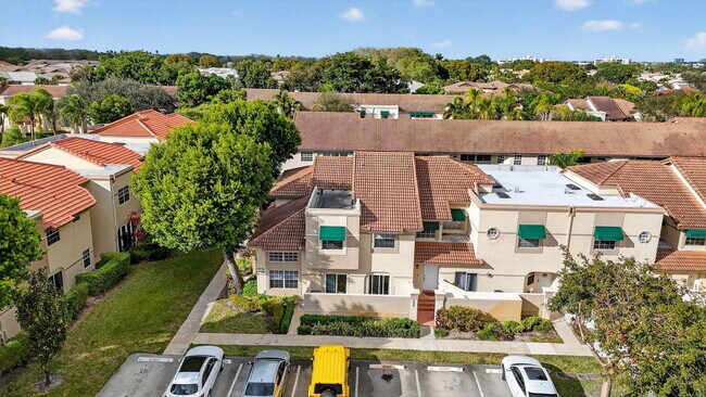 Building Photo - 6671 Via Regina