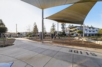 Building Photo - 392 Line St